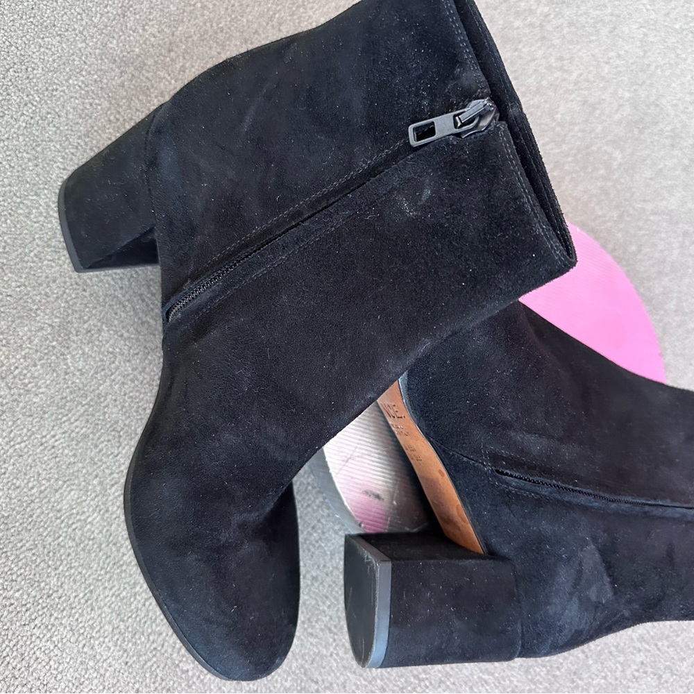 Vince Black Heeled Suede Booties
